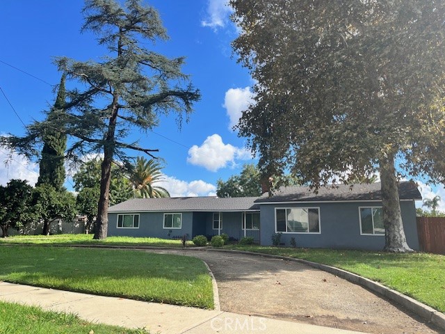 Detail Gallery Image 2 of 11 For 2045 S Cypress Ave, Ontario,  CA 91762 - 3 Beds | 2 Baths