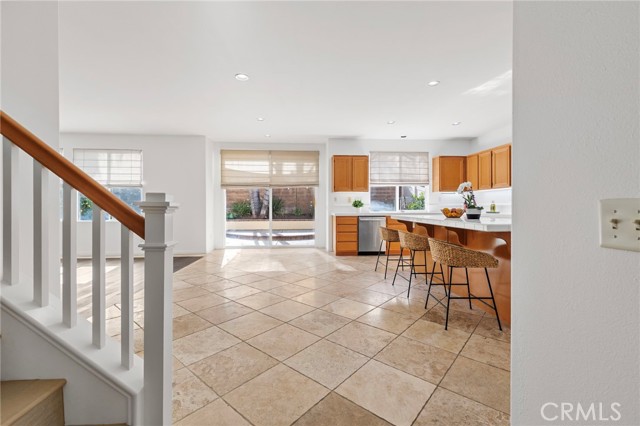 Detail Gallery Image 9 of 49 For 75 Ashford, Irvine,  CA 92618 - 4 Beds | 2/1 Baths