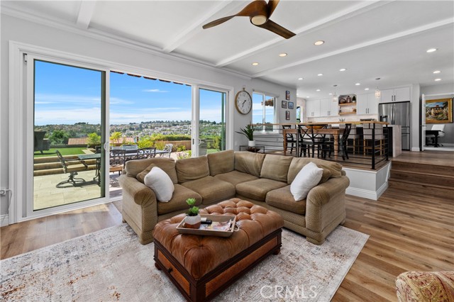 22685 Barlovento, Mission Viejo CA: https://media.crmls.org/medias/5e7d7136-0274-4628-8725-90283976821f.jpg