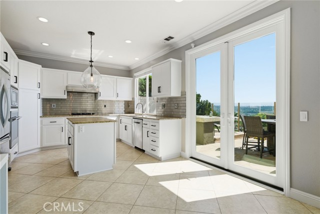 Detail Gallery Image 17 of 54 For 26 Monstad St, Aliso Viejo,  CA 92656 - 3 Beds | 3 Baths