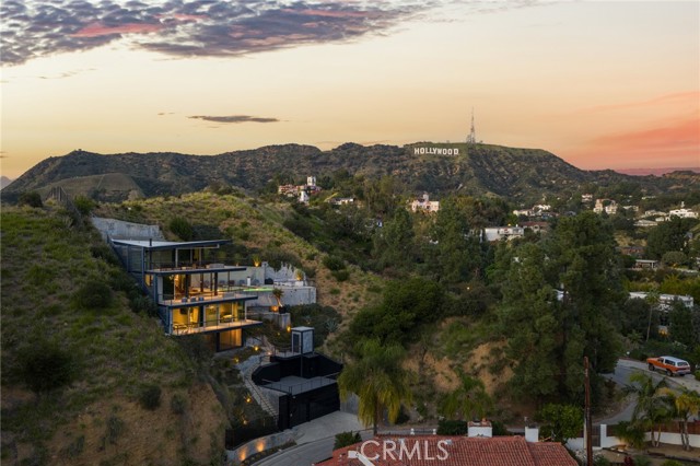 Detail Gallery Image 45 of 52 For 2917 Durand Dr, Los Angeles,  CA 90068 - 3 Beds | 2/1 Baths