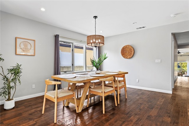 1069 Avenue D, Redondo Beach CA: https://media.crmls.org/medias/5e7e5952-4b8e-459d-b197-397cd3cff48b.jpg