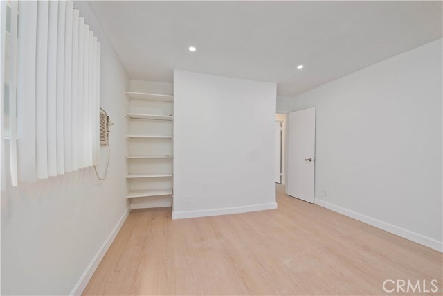 Detail Gallery Image 12 of 25 For 5415 Newcastle Ave #18,  Encino,  CA 91316 - 3 Beds | 2 Baths