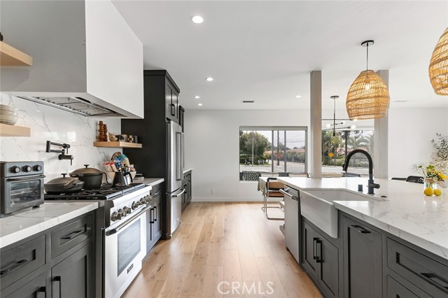 Detail Gallery Image 7 of 42 For 5681 E. Colorado St, Long Beach,  CA 90814 - 3 Beds | 2/1 Baths