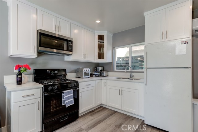 Detail Gallery Image 50 of 51 For 19847 Arminta St, Winnetka,  CA 91306 - 5 Beds | 3 Baths