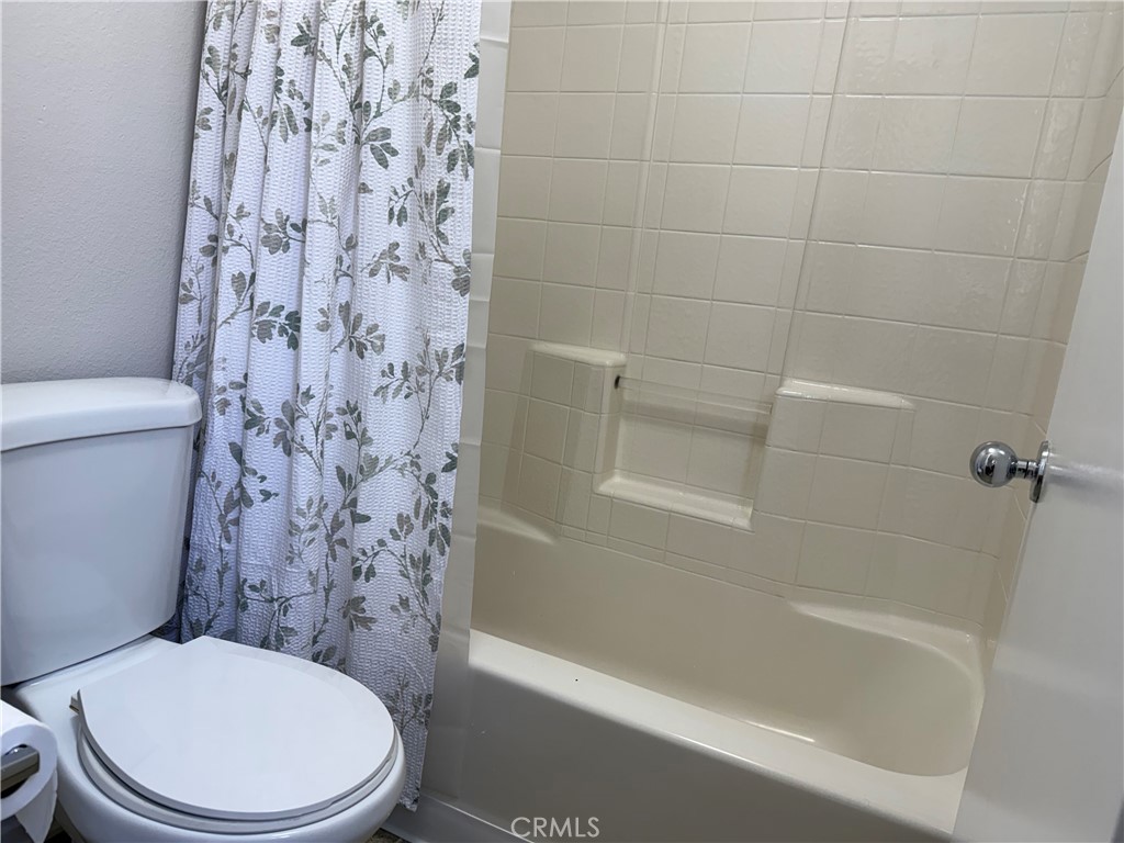 https://media.crmls.org/medias/5e7fbf6b-8f40-4917-b489-ce196d3bcc17.jpg?preset=X-Large