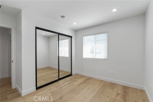 Detail Gallery Image 17 of 20 For 11140 Woodley Ave #1/2,  Granada Hills,  CA 91344 - 3 Beds | 2 Baths