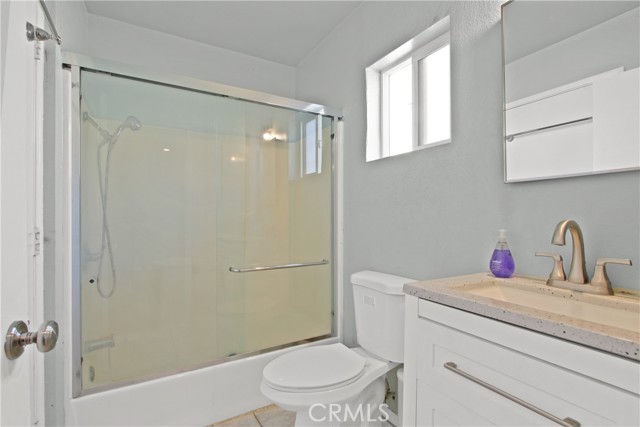 Detail Gallery Image 10 of 15 For 338 W Glencoe St, Compton,  CA 90220 - 3 Beds | 2 Baths