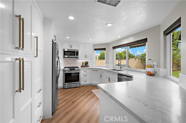 Detail Gallery Image 21 of 51 For 31902 Stoney Creek Rd, Rancho Santa Margarita,  CA 92679 - 5 Beds | 3 Baths