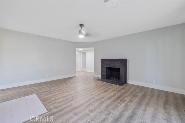 Detail Gallery Image 14 of 27 For 2452 S Holloway Ave, Fresno,  CA 93725 - 3 Beds | 1 Baths