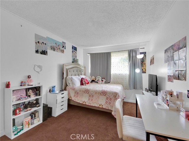 Detail Gallery Image 18 of 31 For 18425 Saticoy St #1,  Reseda,  CA 91335 - 3 Beds | 2/1 Baths