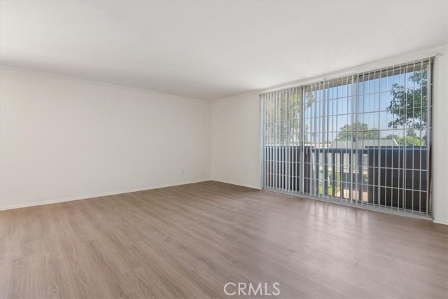 Detail Gallery Image 9 of 21 For 18640 Collins St #220,  Tarzana,  CA 91356 - 2 Beds | 2 Baths