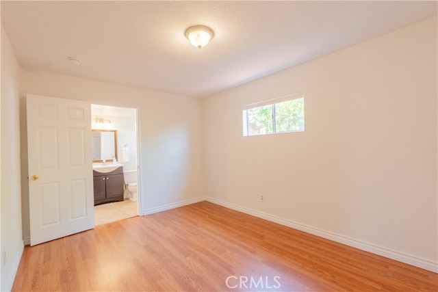 Detail Gallery Image 22 of 25 For 19945 Labrador St, Chatsworth,  CA 91311 - 5 Beds | 4 Baths