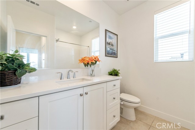 Detail Gallery Image 35 of 42 For 243 Yerba, Irvine,  CA 92618 - 4 Beds | 3/1 Baths