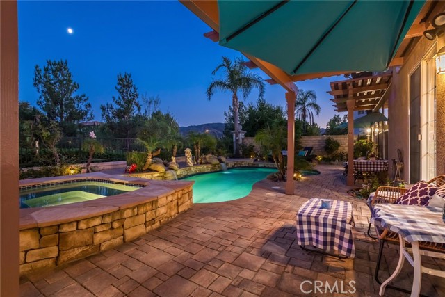 25808 Tennyson Lane, Stevenson Ranch CA: https://media.crmls.org/medias/5e855c8f-3b74-4aef-bae5-43c11248caf5.jpg