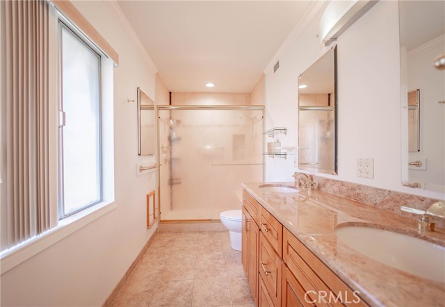 25531 Classic Drive, Mission Viejo CA: https://media.crmls.org/medias/5e882771-2945-4acd-82ac-978a4edbf089.jpg