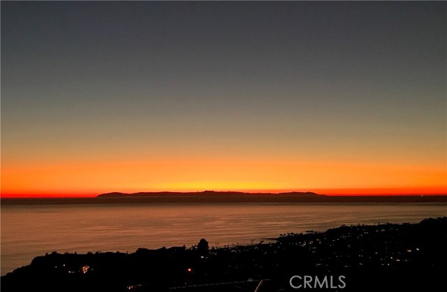 Detail Gallery Image 22 of 23 For 1415 Skyline Drive, Laguna Beach,  CA 92651 - 3 Beds | 4 Baths