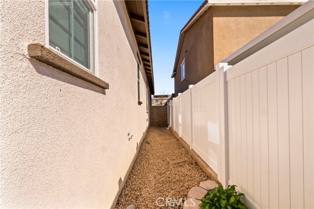 Detail Gallery Image 35 of 44 For 2482 Wagon Wheel Way, Rialto,  CA 92377 - 3 Beds | 2 Baths