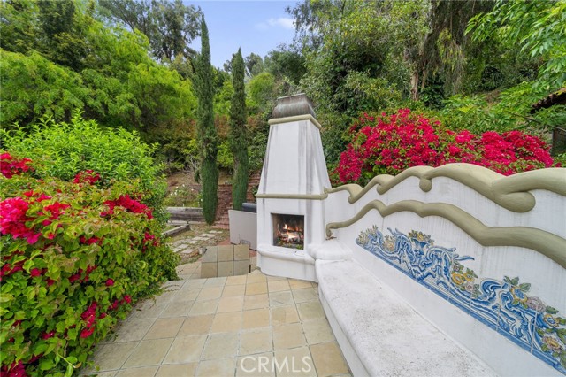 Detail Gallery Image 59 of 71 For 1326 Benedict Canyon Dr, Beverly Hills,  CA 90210 - 4 Beds | 5 Baths