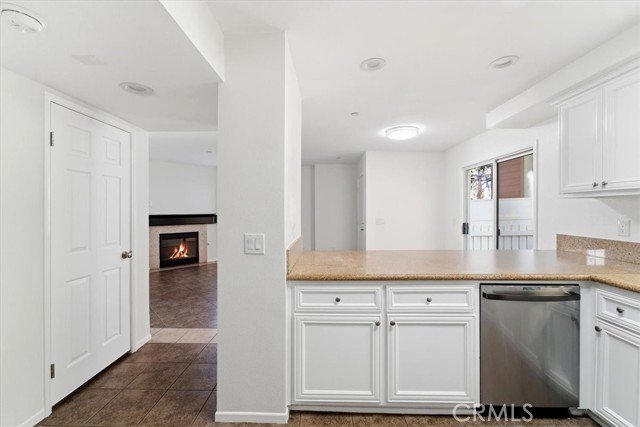 Detail Gallery Image 11 of 33 For 15150 Rayen St, North Hills,  CA 91343 - 3 Beds | 3 Baths