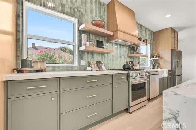 Detail Gallery Image 16 of 37 For 808 S Los Robles Ave, Pasadena,  CA 91106 - 3 Beds | 3 Baths