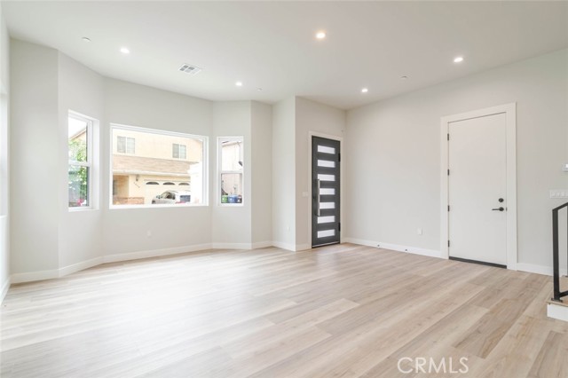 7416 Valaho Lane, Tujunga CA: https://media.crmls.org/medias/5e89f3df-95f6-4dc8-b35d-2a582d430bb4.jpg