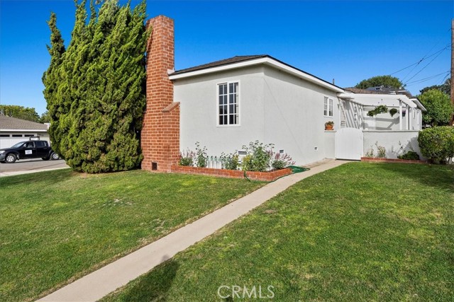 1601 18th Street, Manhattan Beach, California 90266, 3 Bedrooms Bedrooms, ,1 BathroomBathrooms,Residential,Sold,18th,SB21241206