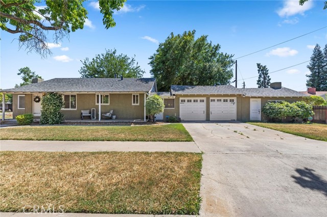 Detail Gallery Image 1 of 1 For 690 E 20th, Merced,  CA 95340 - 3 Beds | 1 Baths