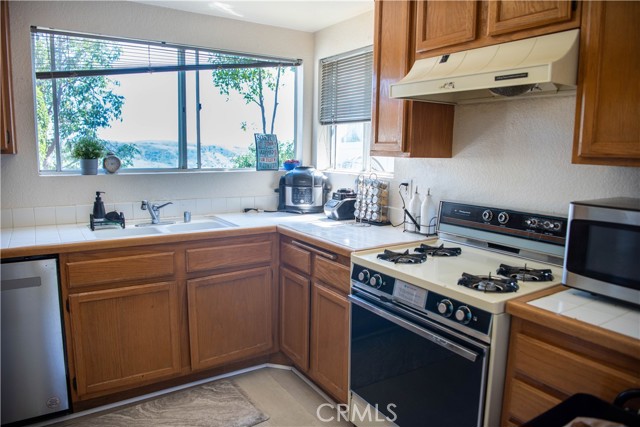 27872 Aberdeen, Mission Viejo CA: https://media.crmls.org/medias/5e8d8c87-f685-44e2-966a-2047d5d90cf3.jpg