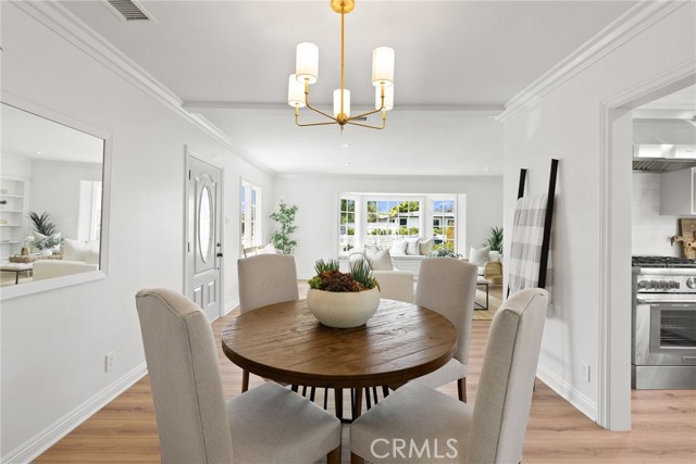 340 Broadway, Costa Mesa CA: https://media.crmls.org/medias/5e8dc894-fc19-4427-96b9-7182123314e2.jpg