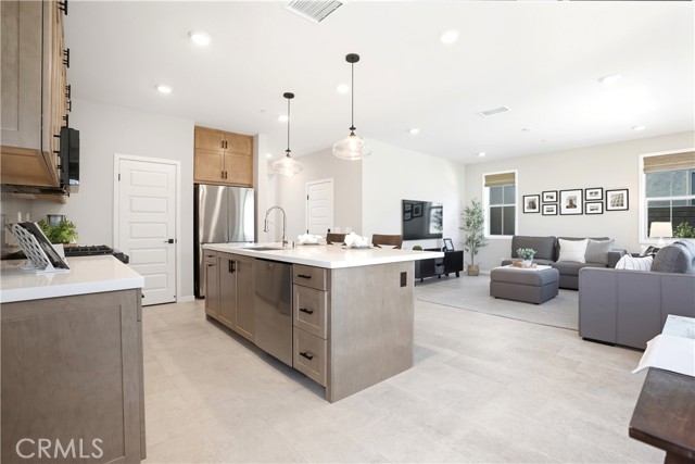Detail Gallery Image 17 of 75 For 1341 Roots Way, Rancho Mission Viejo,  CA 92694 - 3 Beds | 2/1 Baths