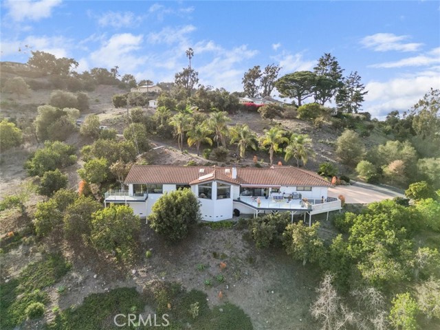 5088 San Jacinto Circle West, Fallbrook CA: https://media.crmls.org/medias/5e8ecb37-322d-428b-a0b5-341653ea7374.jpg