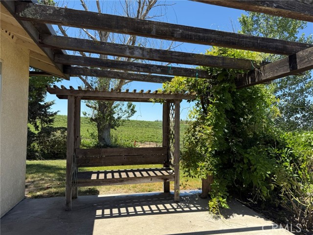 5575 El Pomar Drive, Templeton CA: https://media.crmls.org/medias/5e8edf61-0fac-45b5-aa04-7956bf47c355.jpg