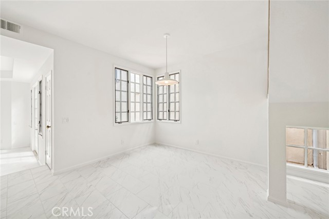 Detail Gallery Image 6 of 19 For 606 Carnation Ave, Corona Del Mar,  CA 92625 - 3 Beds | 2 Baths