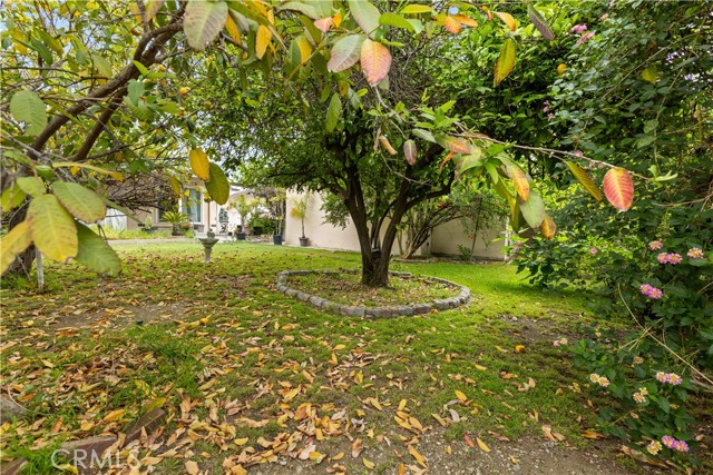 945 W Bonnie Brae Court, Ontario CA: https://media.crmls.org/medias/5e901cbc-25a5-4411-91de-8af9793c2c65.jpg
