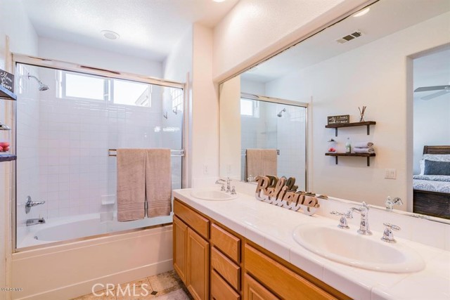 Detail Gallery Image 22 of 28 For 172 via Katrina, Newbury Park,  CA 91320 - 2 Beds | 2/1 Baths