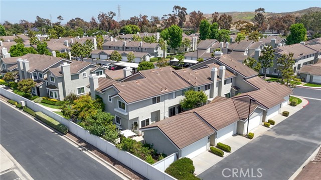 226 Greenmoor, Irvine CA: https://media.crmls.org/medias/5e90938a-daad-4cc7-b246-f3ecc3a70bff.jpg
