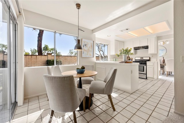 13639 Meadow Crest Drive, Chino Hills CA: https://media.crmls.org/medias/5e909c43-ec49-4243-a530-97f98797e531.jpg
