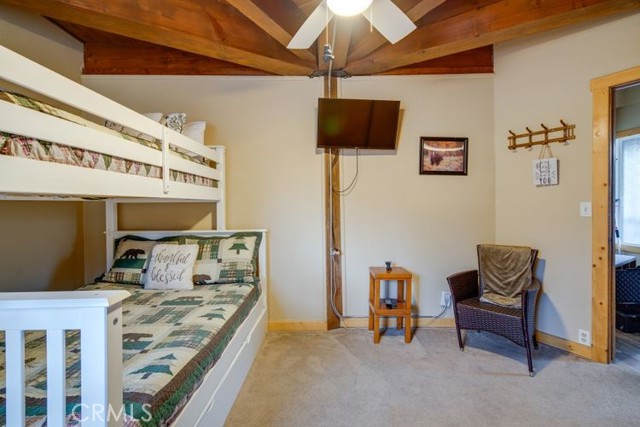 676 Butte Avenue, Big Bear City CA: https://media.crmls.org/medias/5e9150c8-2877-4e6e-a952-1e8a0ece2aa9.jpg