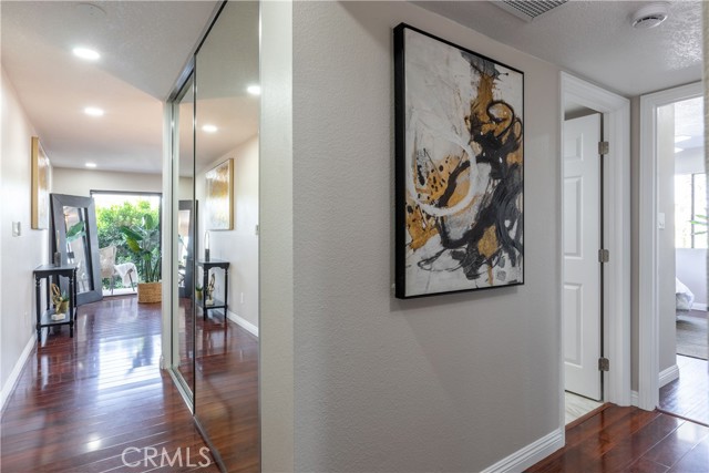 Detail Gallery Image 12 of 46 For 3530 Elm Ave #112,  Long Beach,  CA 90755 - 2 Beds | 2 Baths