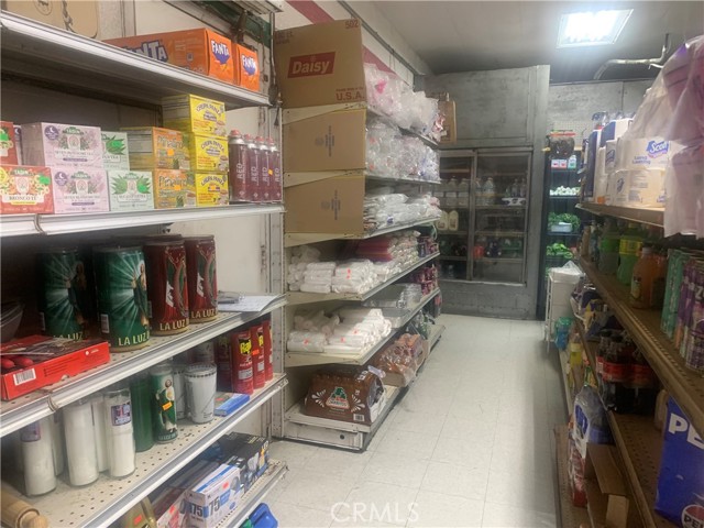 20917 Blv Pioneer, Lakewood CA: https://media.crmls.org/medias/5e91d548-7c8e-493b-a88a-30e37be6a8ce.jpg