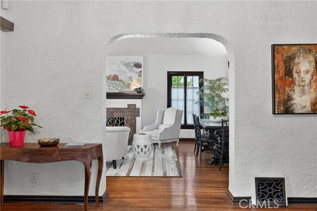 Detail Gallery Image 9 of 54 For 115 Annandale Rd, Pasadena,  CA 91105 - 4 Beds | 3 Baths