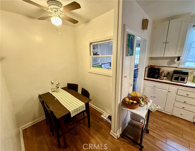 Detail Gallery Image 19 of 30 For 79 N Berkeley, Pasadena,  CA 91107 - 4 Beds | 2 Baths