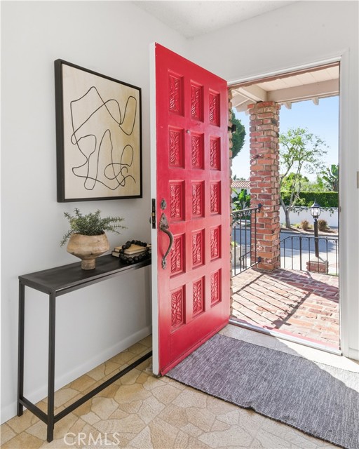 Detail Gallery Image 2 of 16 For 1016 Ynez, Redondo Beach,  CA 90277 - 3 Beds | 2 Baths