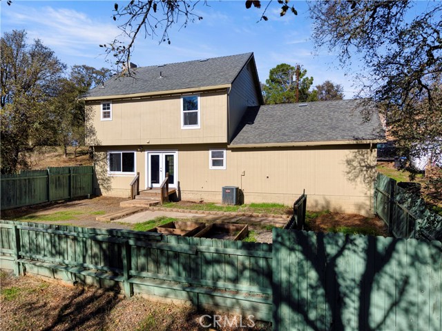 Detail Gallery Image 6 of 37 For 16055 29th, Clearlake,  CA 95422 - 3 Beds | 2/1 Baths