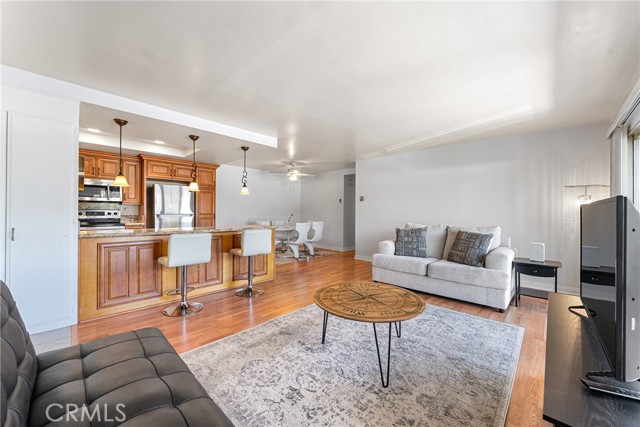 2338 Avenida Sevilla, Laguna Woods CA: https://media.crmls.org/medias/5e94a60a-c85b-4b87-9993-9bda444f93d1.jpg