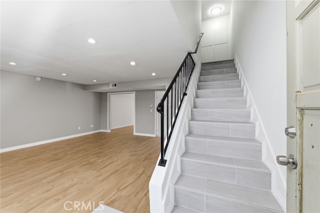 Detail Gallery Image 2 of 32 For 8633 Balboa #20,  Northridge,  CA 91325 - 3 Beds | 3 Baths