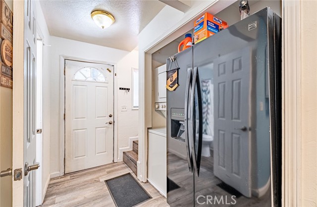23120 Sycamore Lane, Crestline CA: https://media.crmls.org/medias/5e962ad4-b5a6-4704-bae3-26da0c002e4f.jpg
