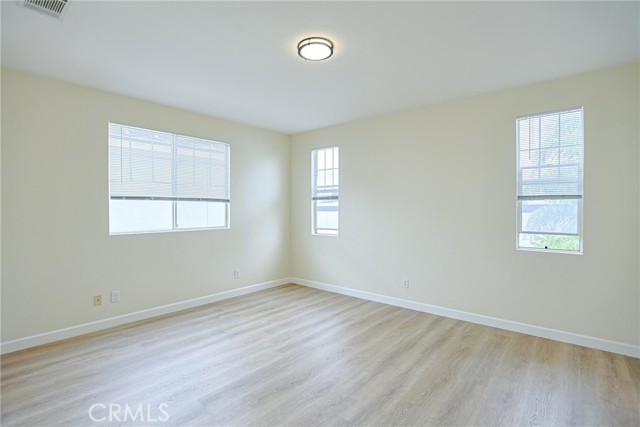 Detail Gallery Image 13 of 23 For 2062 W Blue Violet Ct, Anaheim,  CA 92801 - 3 Beds | 2/1 Baths