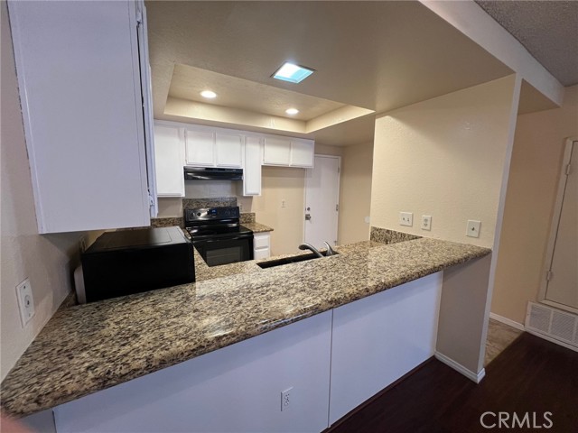 Detail Gallery Image 12 of 21 For 1031 S Palmetto Ave #D2,  Ontario,  CA 91762 - 2 Beds | 2/1 Baths